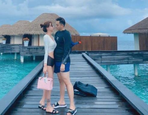 韩安冉离婚原因 网红韩安冉晒离婚证