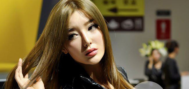 李颖芝全婐艺术照 为求名甘愿“挺身而出”