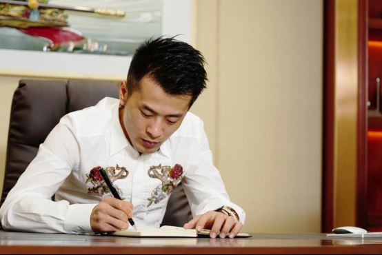 网红辛巴怎么不直播了 辛巴坐牢的原因是什么