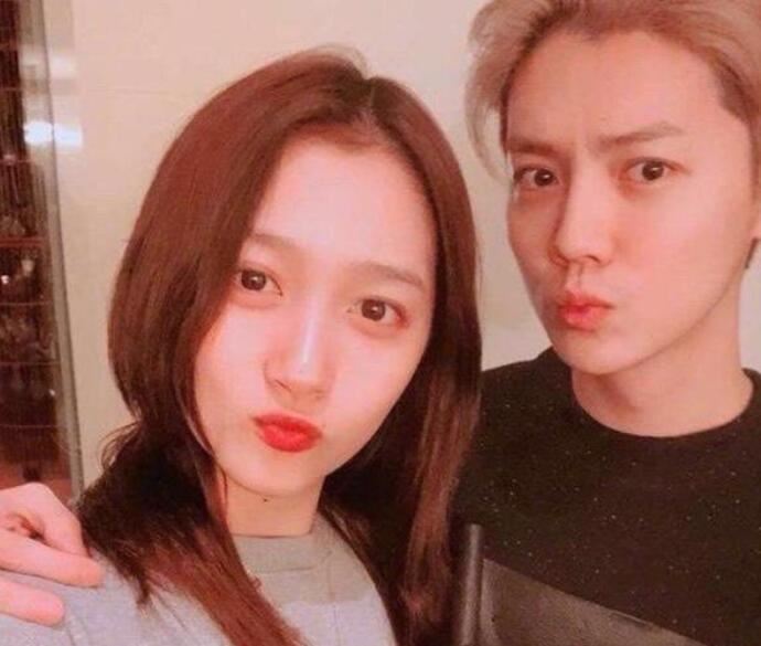 关晓彤探班鹿晗 画面曝光关晓彤鹿晗简直太甜蜜了