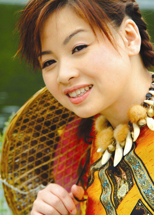 山路十八弯原唱李琼近况 找到了自己的幸福