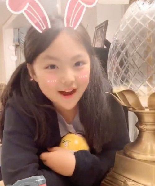 王诗龄近照曝光 长大后的样子也可爱