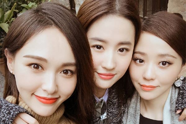 唐嫣邱泽感情经历 唐嫣和罗晋是什么时候结婚