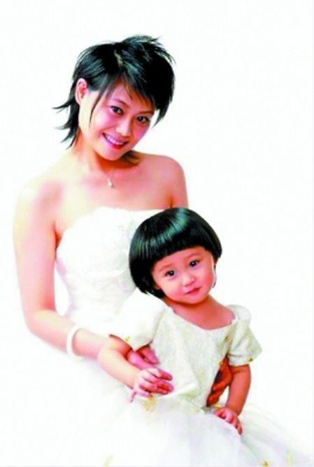 何静前夫是 何静的个人资料和最新消息