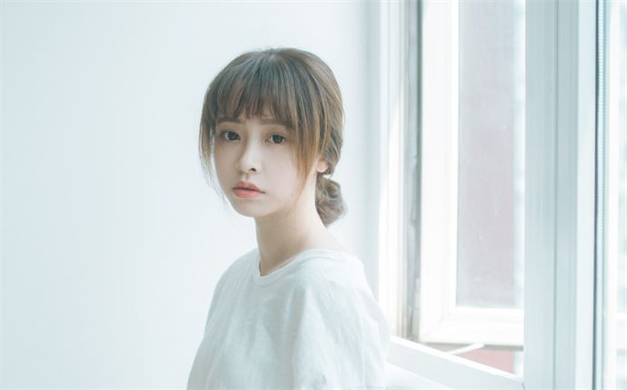 我的房东是个清秀俊俏的小妇人 我和寡妇房东