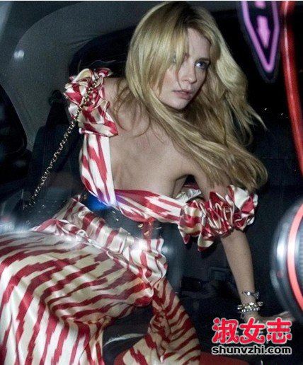 倪妮景甜走光照大全 女明星走光露点图片