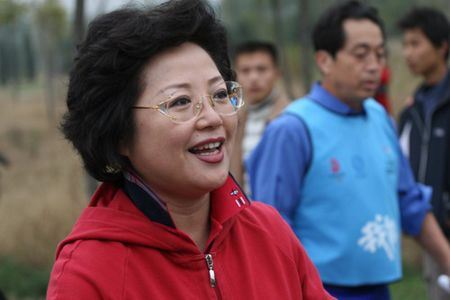 主持人余声个人资料和老公是谁