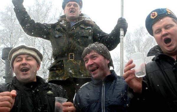 绝对伏特加能直接喝吗 95度伏特加能喝吗