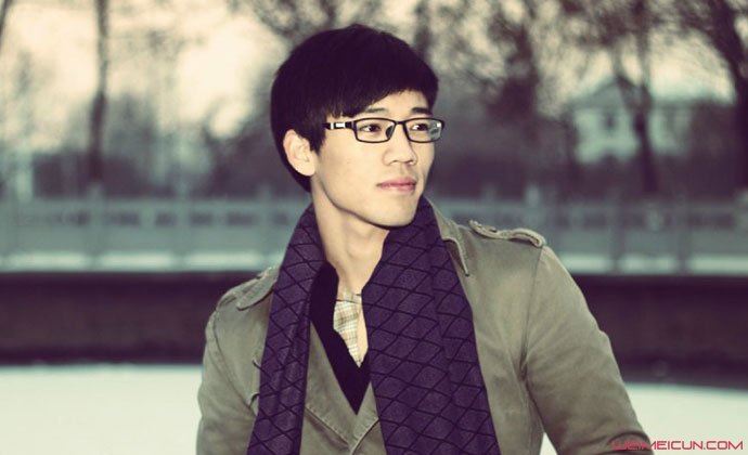 25岁博士奶爸王言博资料 家庭样貌才华都不缺