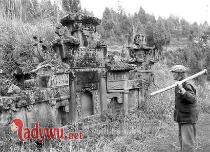 乾隆帝墓被盗过程 乾隆陵墓被盗现场图片