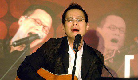 明天会更好原晿是谁 是卓依婷吗？