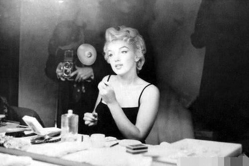 玛丽莲梦露之死真相 玛丽莲梦露照片遗容