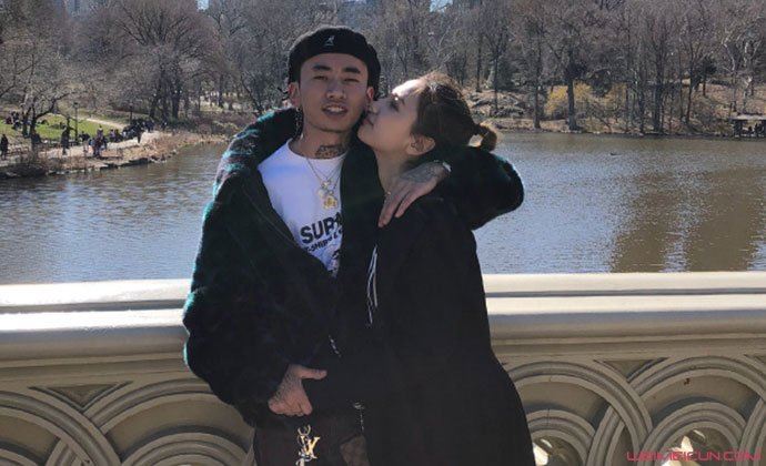 马思唯公布恋情 马思唯的女朋友资料照片