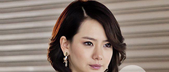 戚薇男人装高清大图 大胆出镜酥胸尽显