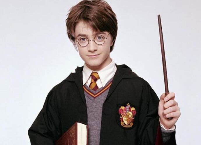 哈利波特40岁近照曝光 昔日清秀魔法少年如今成老大叔