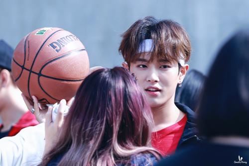 uniq组合发生了什么事 uniq组合为什么解散