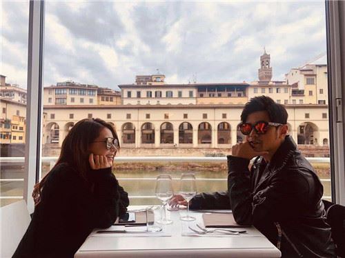 周杰伦无人机告白昆凌 日常的浪漫