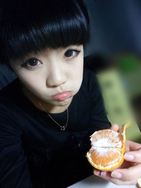 网络红人骚依依资料 张依依个人资料、没P过的照片