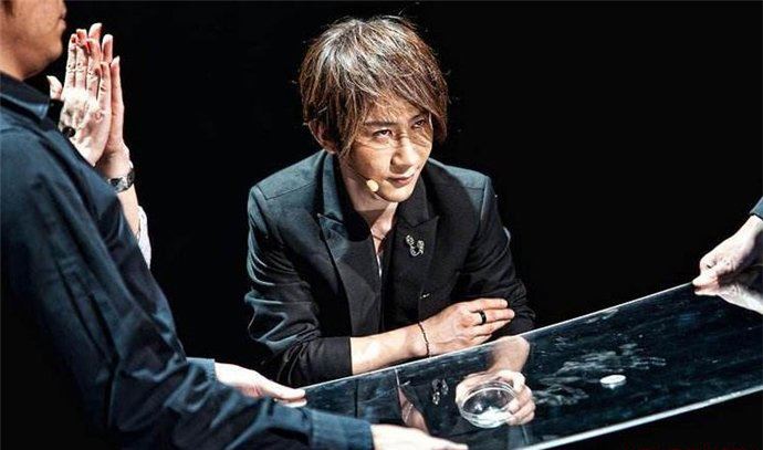 刘谦魔术揭秘 刘谦魔壶揭秘是托吗