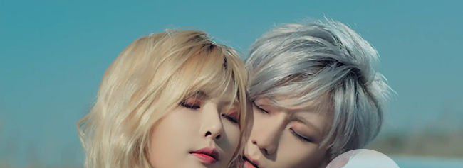 张贤胜和泫雅关系 张贤胜对泫雅摸臀极度暧昧