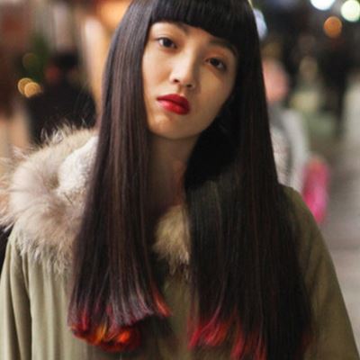 发尾渐变色头发图片 适合黑色头发的发尾渐变