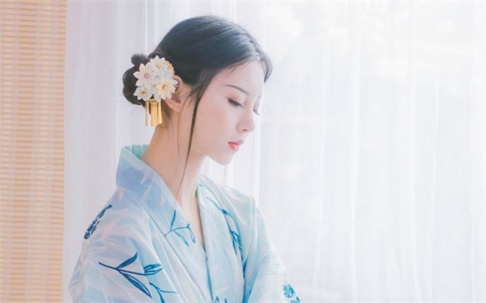 我们每次都是偷偷摸摸的在一起搞 我和寂寞艳妇全文目录