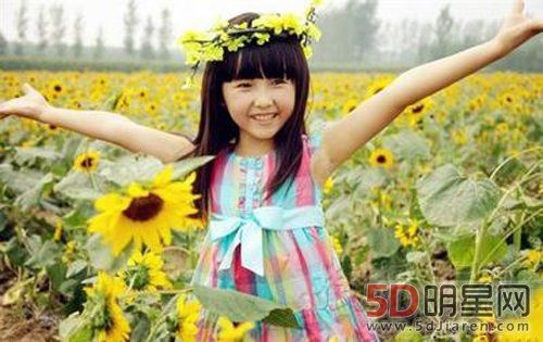 璀璨人生演员表小余非资料、背景、父母是谁