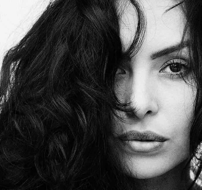 瓦妮莎晒与大女儿写真 大女儿娜塔莉亚与科比长得太像了