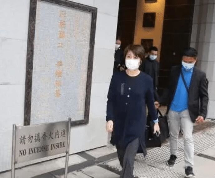 奚梦瑶疑似怀二胎 奚梦瑶嫁入豪门三年抱俩疑似怀孕被拍