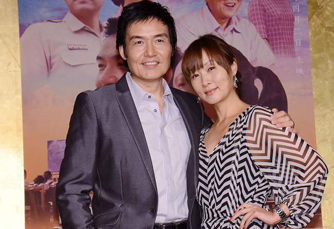 郑家榆个人资料曝光 清纯女神沦为淫荡女神