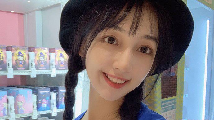 鹿依否认与吴亦凡交往 鹿依被曝黑料