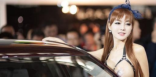 潘春春半裸乳贴遮胸车展 潘春春四大之奶之几