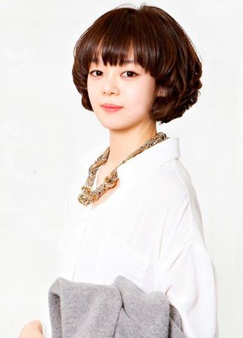 额头短适合留刘海吗 额头低的人适合刘海不