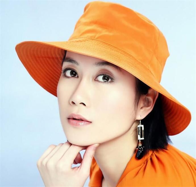 温峥嵘老公的照片 温峥嵘资料和演过的电视剧