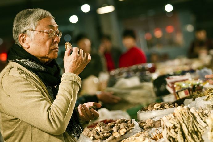 曾江老婆出轨 他事业低迷的时候被老婆抛弃