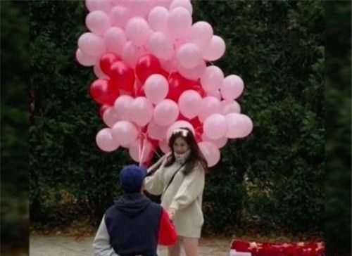  何超盈未婚夫照片 Thomas Xin辛奇隆是哈尔滨人