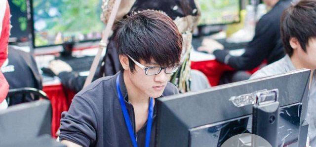 若风小戚是干嘛的 戚蓝尹的资料介绍