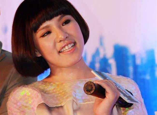  谢依霖身高多少 身高体重无疑就是一个包袱