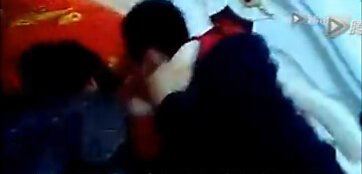 新娘洞房夜遭轮番舌吻 新娘洞房夜被侮辱恶俗闹洞房