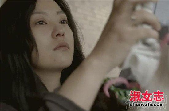 邓超纹身图案是什么意思 邓超郝蕾情侣纹身