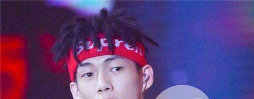 红花会贝贝为什么剁手指 情绪失控血腥的场面震惊