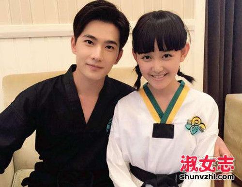 王俊凯的女朋友是蒋依依 蒋依依王俊凯真实关系