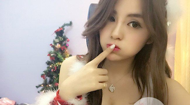 七哥张琪格48秒视频 胸前的巨乳激烈地上下晃动