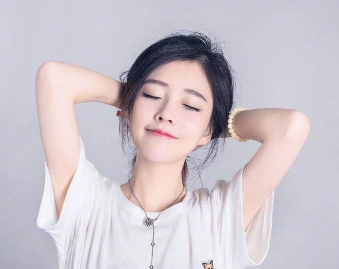 冯提莫告整形医院 冯提莫照片被美容医院用作广告宣传是什么情况