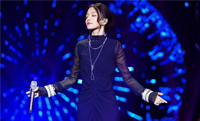 张韶涵当年发生了什么谁帮助了她 张韶涵范玮琪7年旧怨