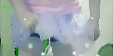 苏三在哪直播 苏仨在yy掀裙子照片