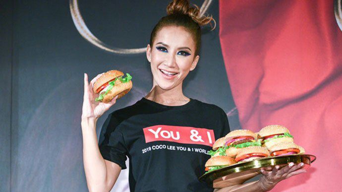 李玟首自曝左腿缺陷 一段不为人知的过往