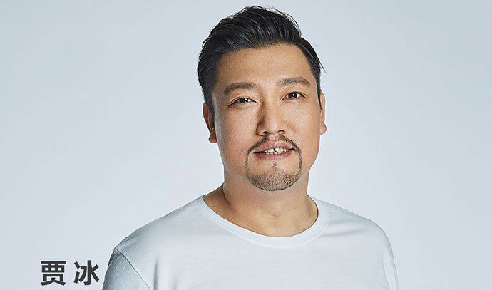 贾冰现任妻子是谁 贾冰与女儿合照