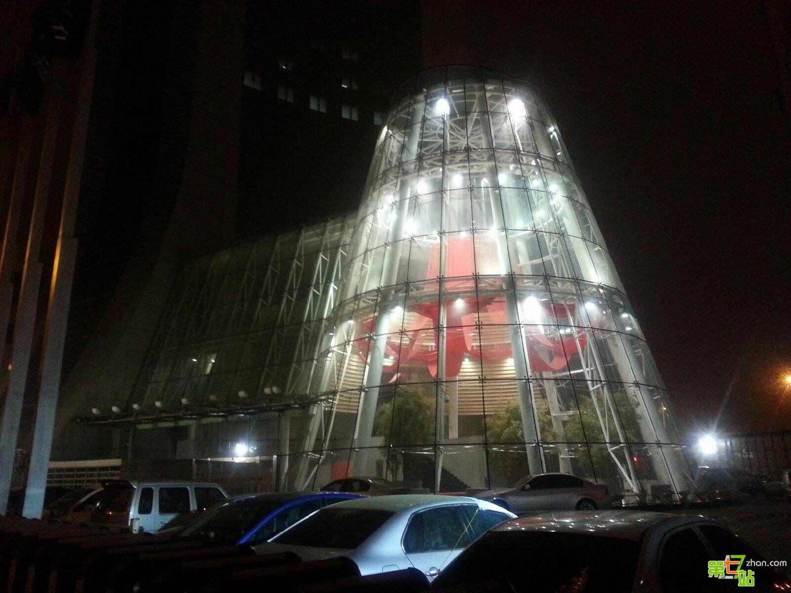 天津日报大厦为什么封内部图片 14层女尸真假