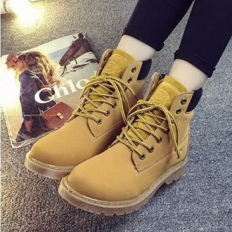 马丁靴怎么搭配 马丁靴的款式